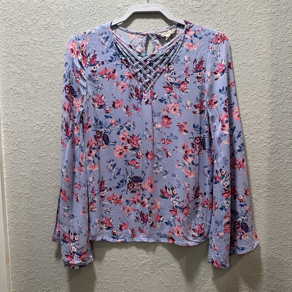 Flowery Blouse w Wide Sleeve